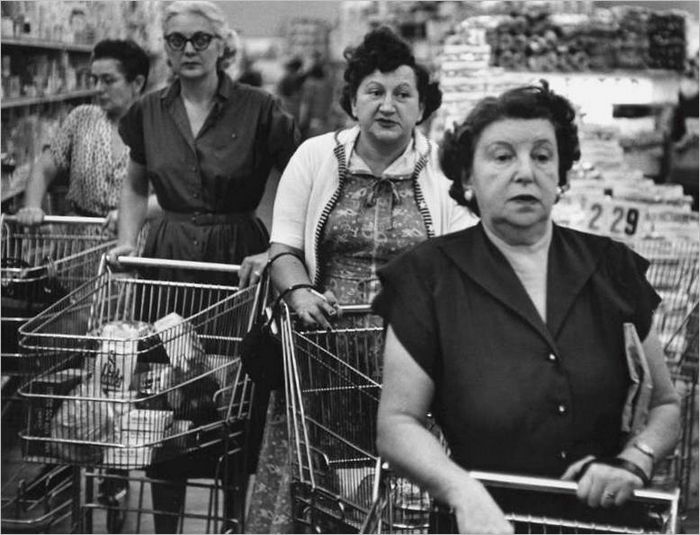 3. William Klein Štiri ženske, supermarket, 1955