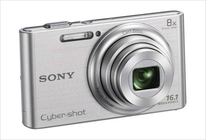 Sony W730 kompaktni fotoaparat srebrne barve