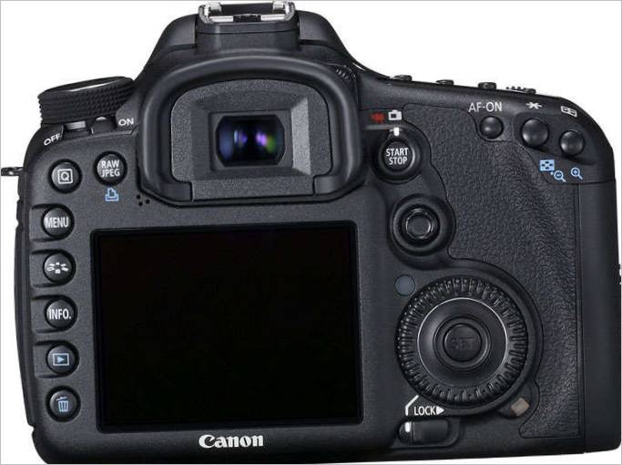 Canon EOS 7D DSLR